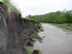Bank erosion along the Upper Iowa River (22kb)